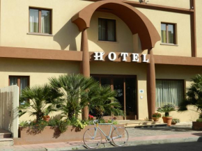 Гостиница Hotel Le Palme  Джиоиа-Тауро